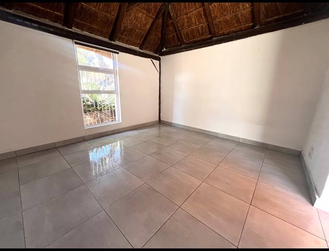 2 BEDROOM APARTMENT TO LET IN TABLE VIEW